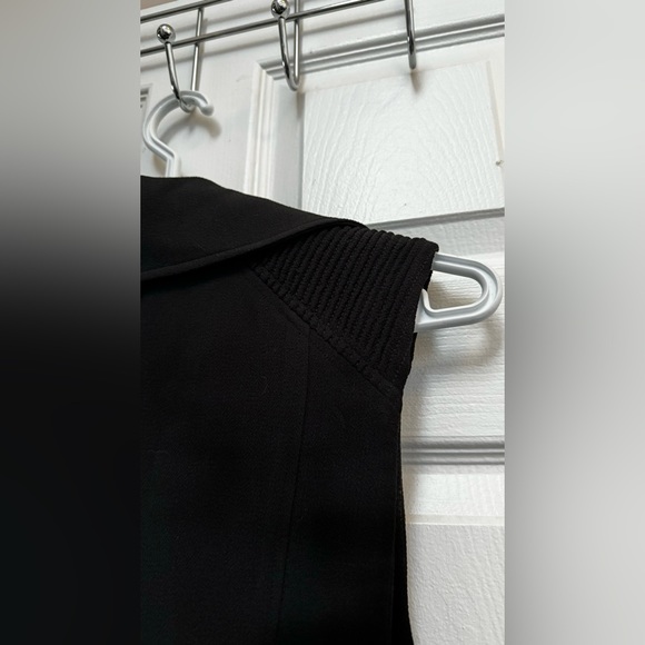 Aritzia Wilfred Oversized Vest with Silver Hardware - Picture 4 of 5